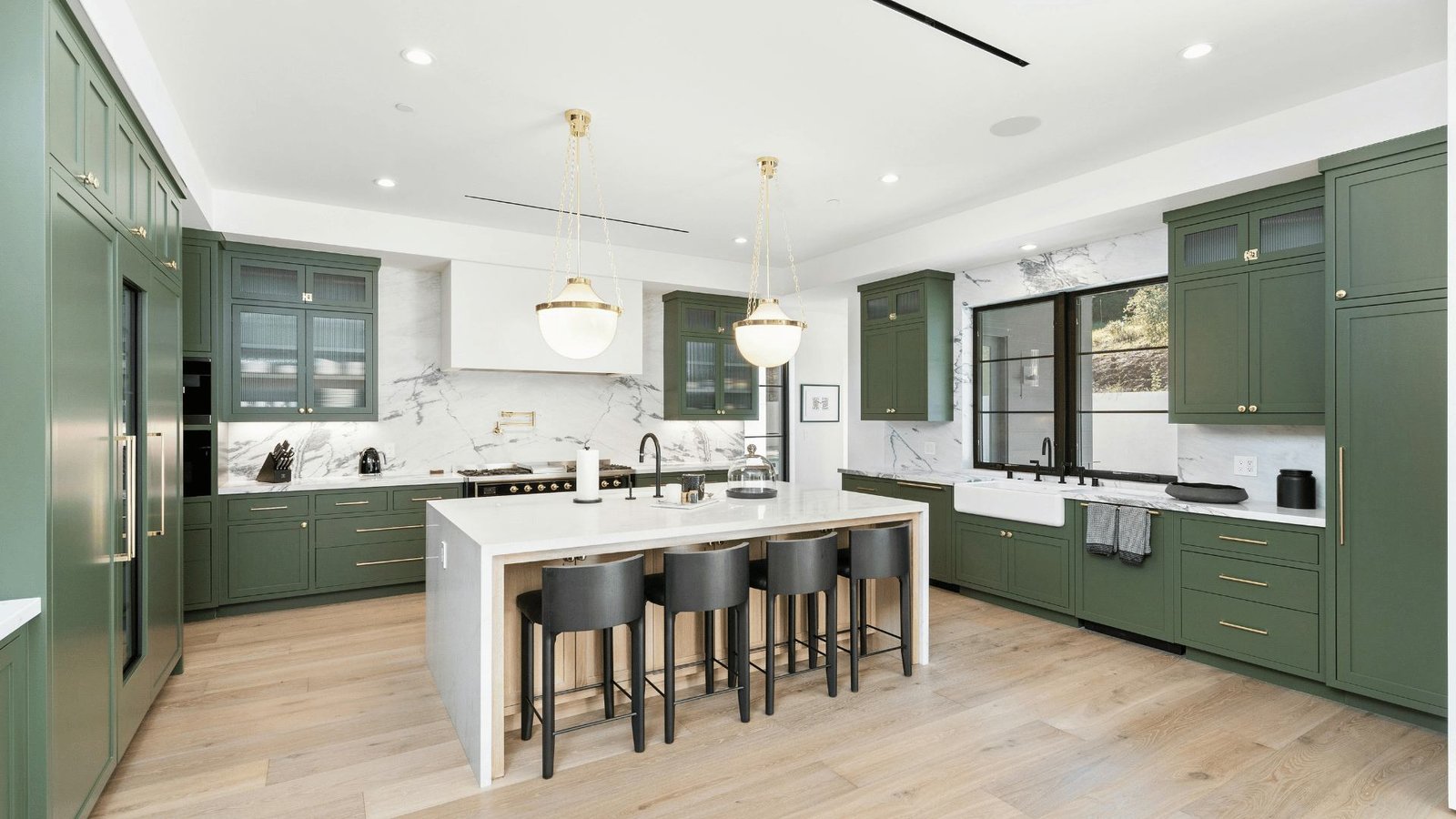 Easy-Care Materials for Kitchen